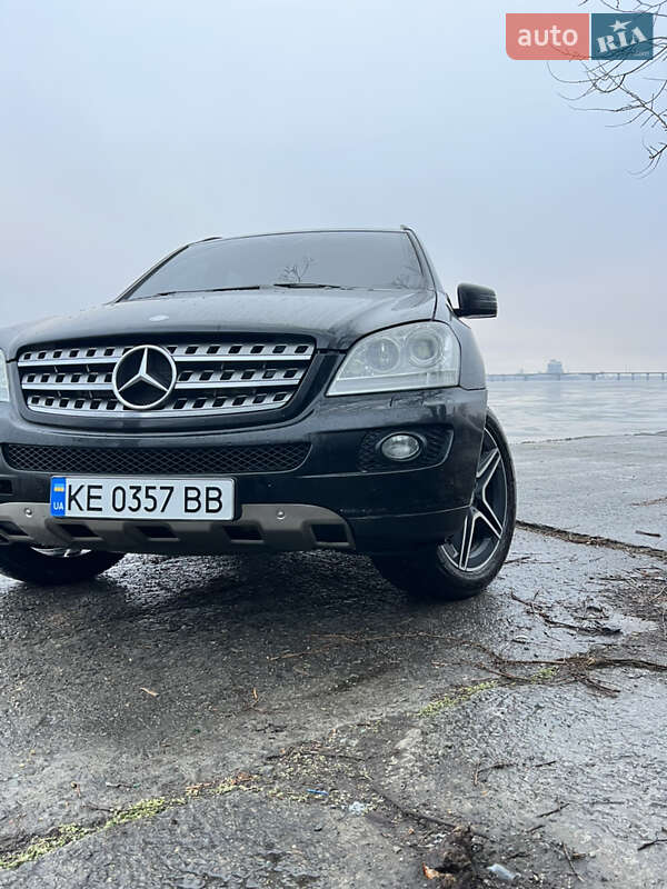 Mercedes-Benz M-Class 2008