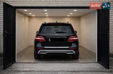 Позашляховик / Кросовер Mercedes-Benz M-Class 2013 в Дніпрі