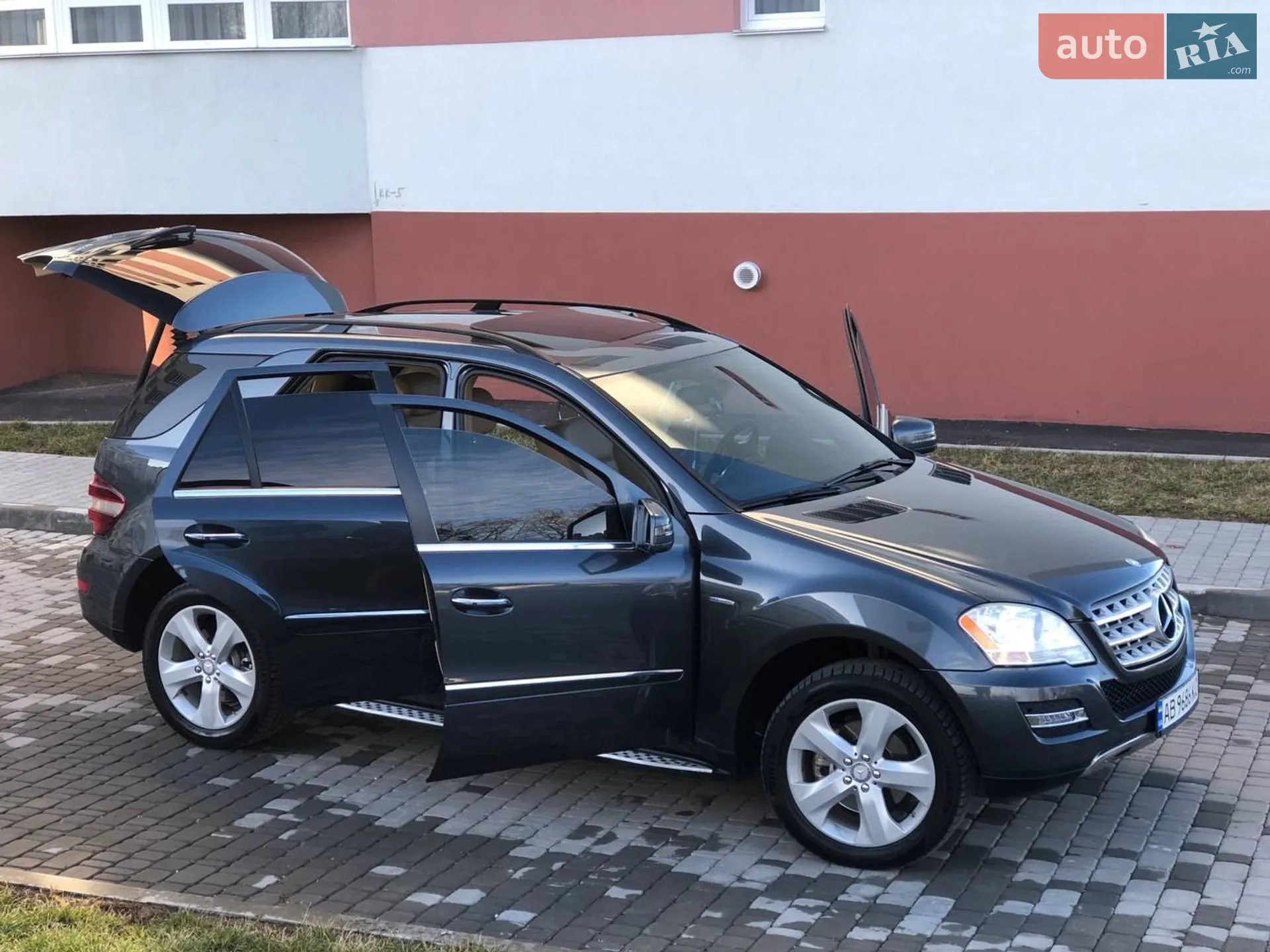 2011 Mercedes-Benz M-klasse - мініатюра 31