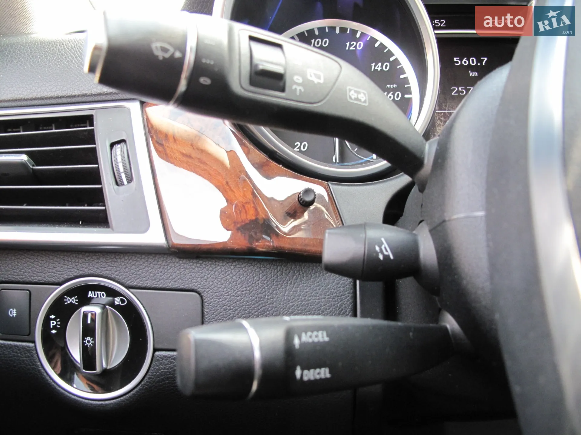 2011 Mercedes-Benz M-klasse - мініатюра 75