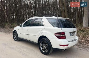 Внедорожник / Кроссовер Mercedes-Benz M-Class 2010 в Львове