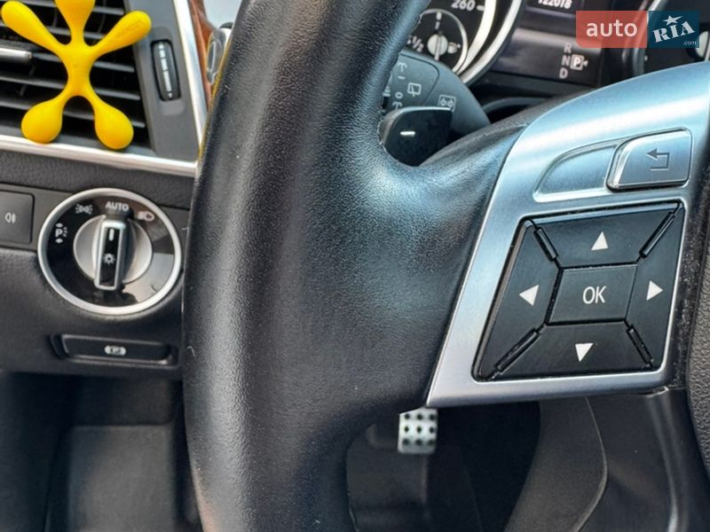 Внедорожник / Кроссовер Mercedes-Benz M-Class 2013 в Каменец-Подольском