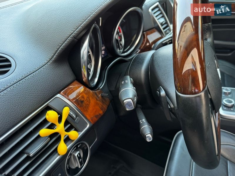 Внедорожник / Кроссовер Mercedes-Benz M-Class 2013 в Каменец-Подольском