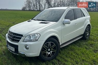 Позашляховик / Кросовер Mercedes-Benz M-Class 2010 в Києві