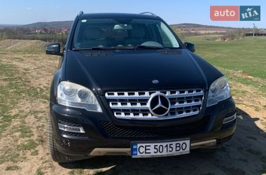 Позашляховик / Кросовер Mercedes-Benz M-Class 2010 в Чернівцях