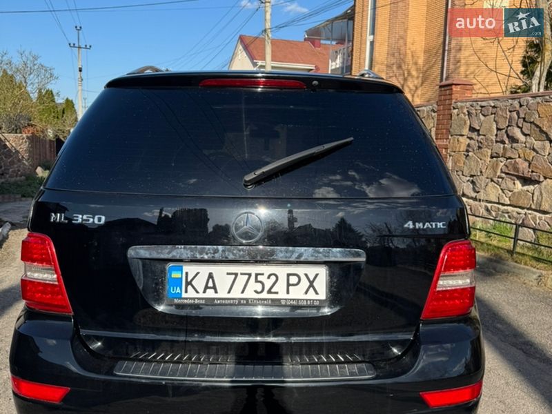 Внедорожник / Кроссовер Mercedes-Benz M-Class 2010 в Киеве