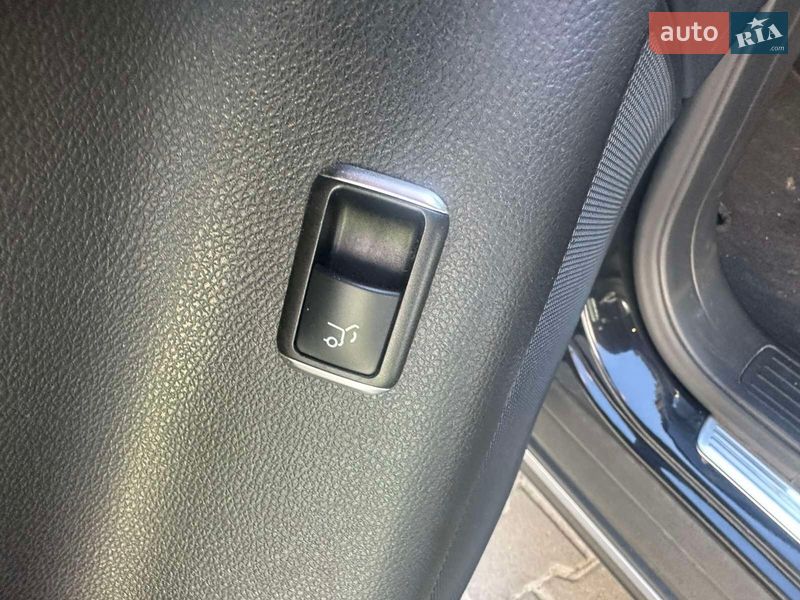 Внедорожник / Кроссовер Mercedes-Benz M-Class 2013 в Киеве