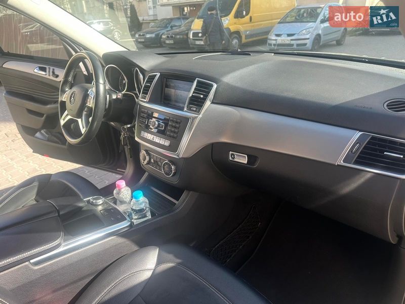 Внедорожник / Кроссовер Mercedes-Benz M-Class 2013 в Киеве
