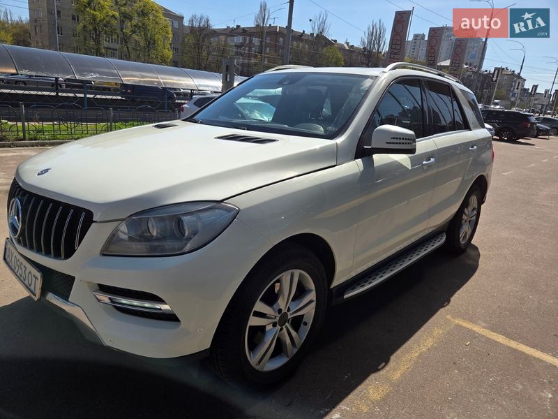 Внедорожник / Кроссовер Mercedes-Benz M-Class 2012 в Ирпене