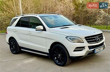 Внедорожник / Кроссовер Mercedes-Benz M-Class 2013 в Киеве
