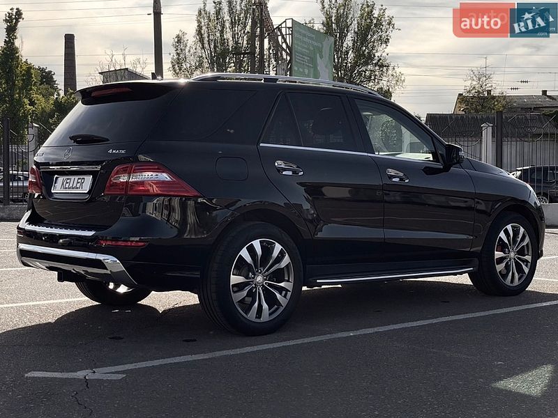 Mercedes-Benz M-Class 2015