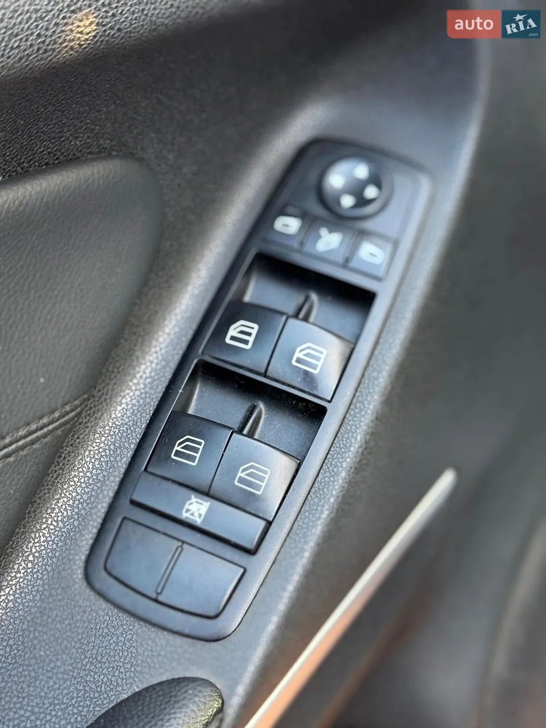 2011 Mercedes-Benz M-klasse - мініатюра 31