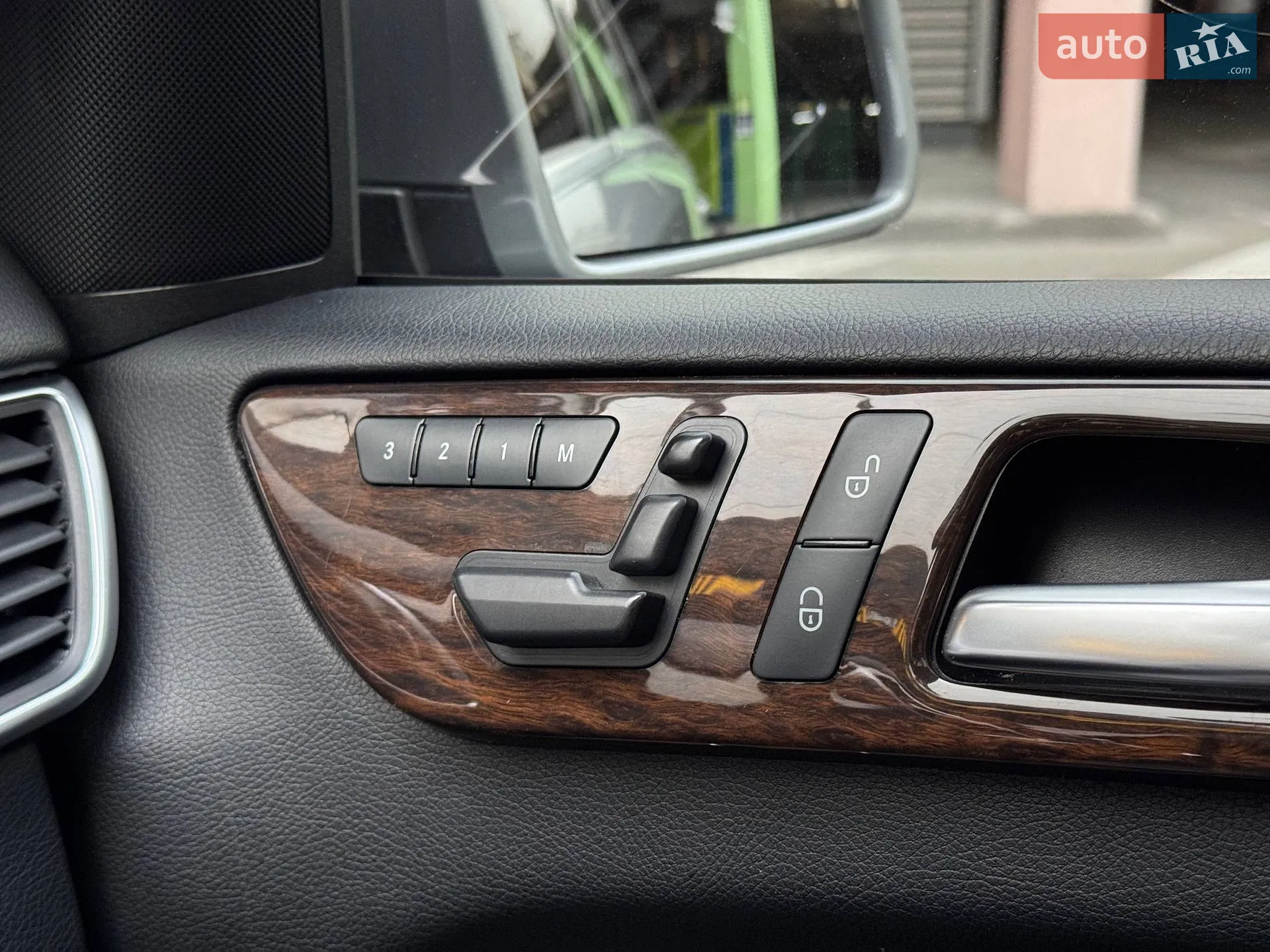 2011 Mercedes-Benz M-klasse - мініатюра 32