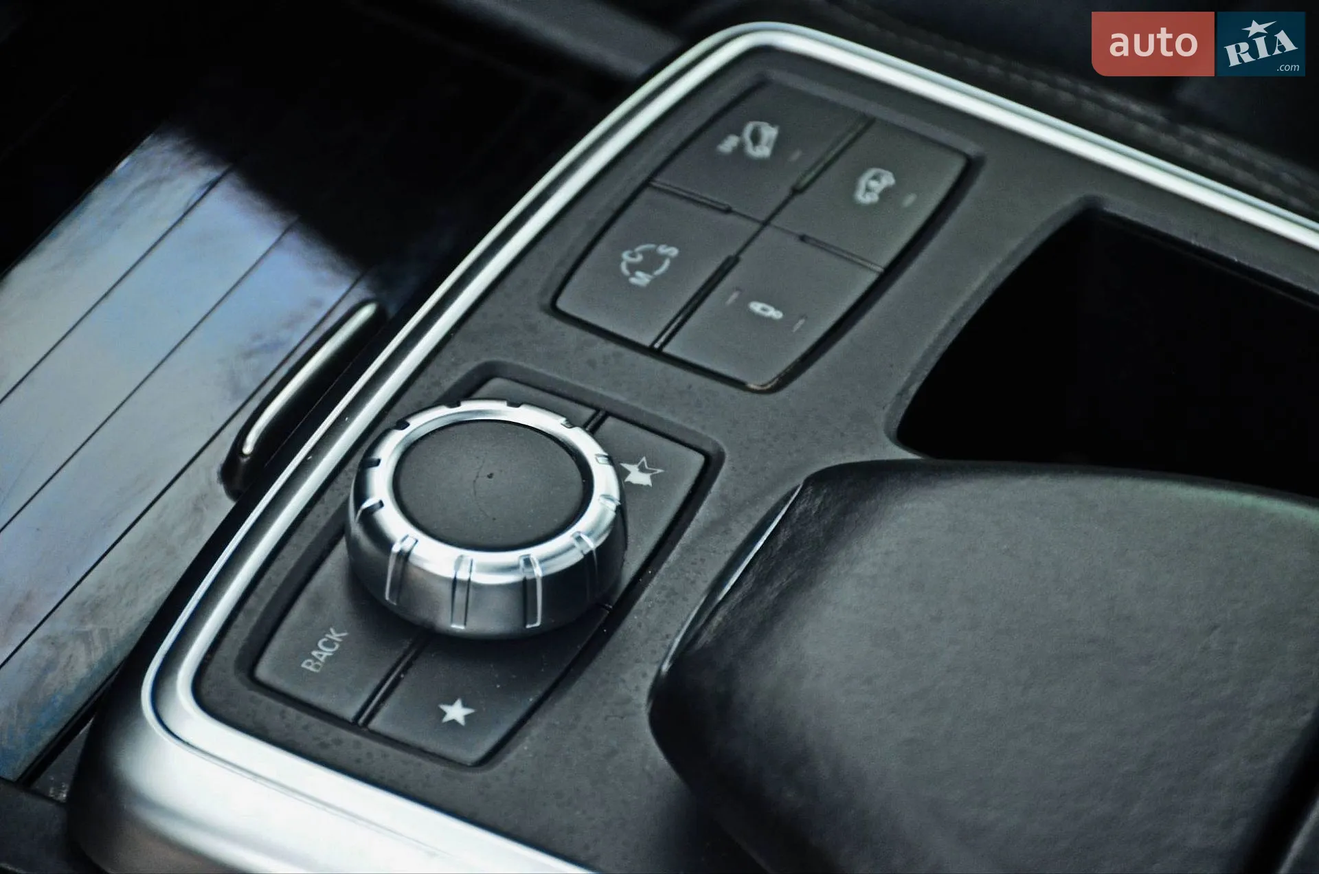 2012 Mercedes-Benz M-klasse - мініатюра 12