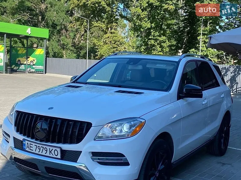 Mercedes-Benz M-Class 2015