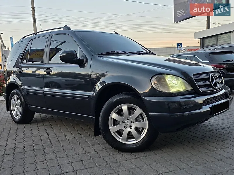 Mercedes-Benz M-Class 2000