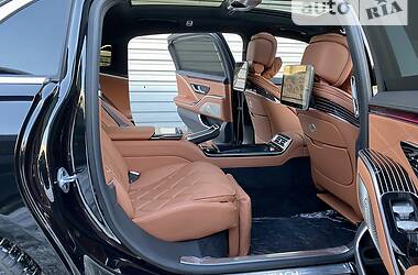 Седан Mercedes-Benz Maybach 2021 в 