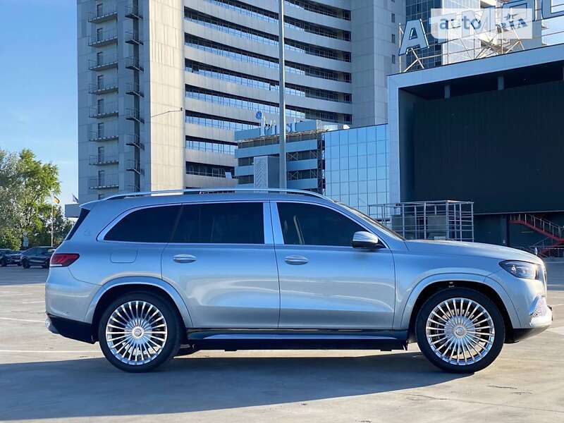 Позашляховик / Кросовер Mercedes-Benz Maybach 2021 в Києві