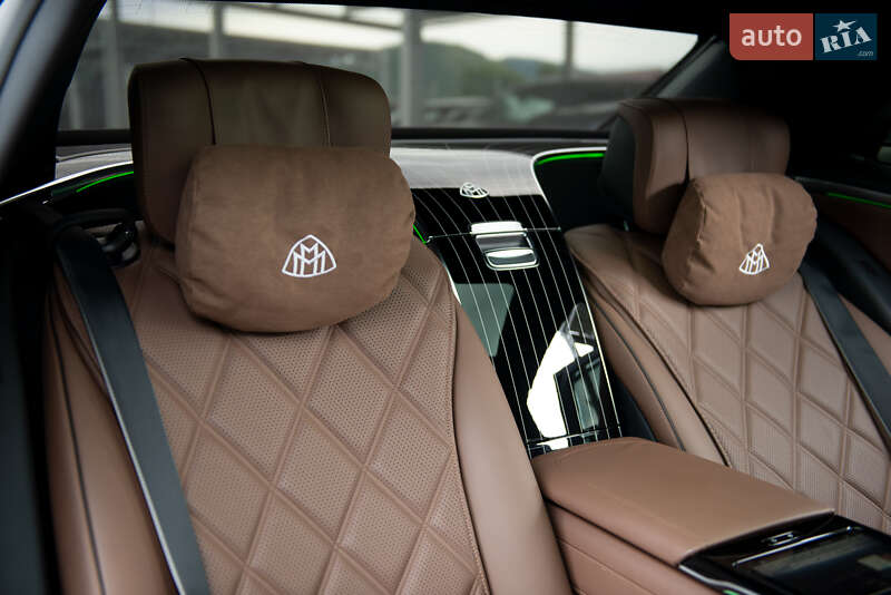 Седан Mercedes-Benz Maybach 2022 в Мукачево