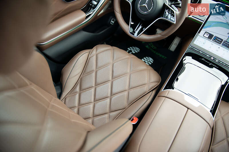 Седан Mercedes-Benz Maybach 2022 в Мукачево