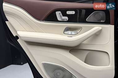 Внедорожник / Кроссовер Mercedes-Benz Maybach 2024 в 