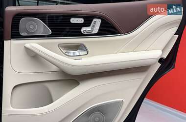 Внедорожник / Кроссовер Mercedes-Benz Maybach 2024 в 