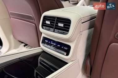 Внедорожник / Кроссовер Mercedes-Benz Maybach 2024 в 