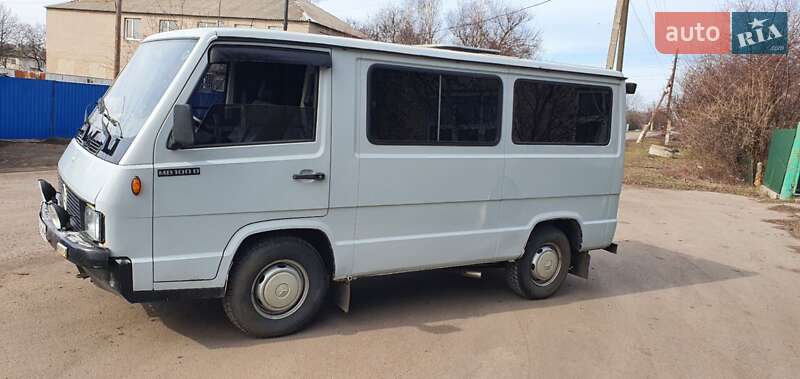 Микроавтобус Mercedes-Benz MB-Class 1990 в Краматорске