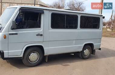 Микроавтобус Mercedes-Benz MB-Class 1990 в 