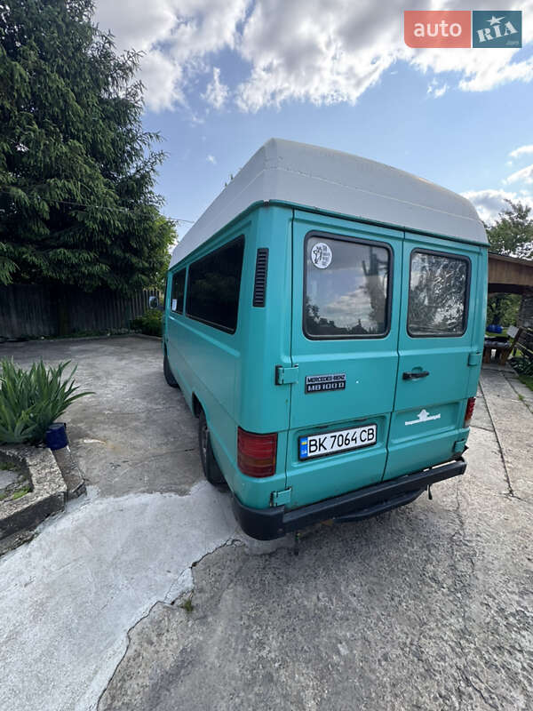 Минивэн Mercedes-Benz MB-Class 1995 в Ровно