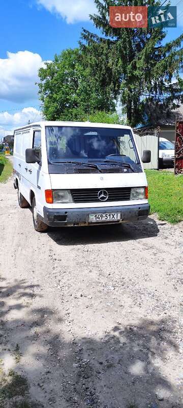 Грузовой фургон Mercedes-Benz MB-Class 1995 в 