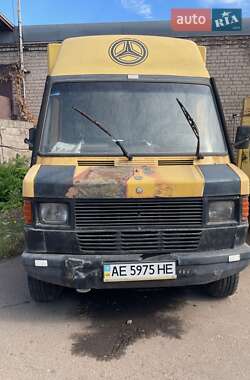 Вантажний фургон Mercedes-Benz MB-Class 1994 в Кривому Розі