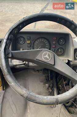 Грузовой фургон Mercedes-Benz MB-Class 1994 в 