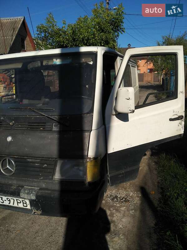 Грузопассажирский фургон Mercedes-Benz MB-Class 1995 в Коломые