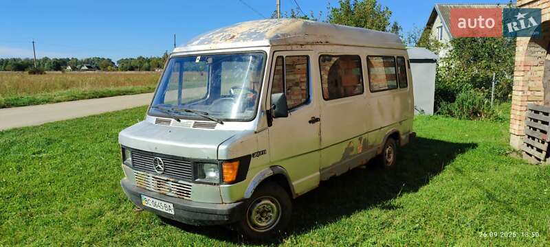 Минивэн Mercedes-Benz MB-Class 1987 в Коломые