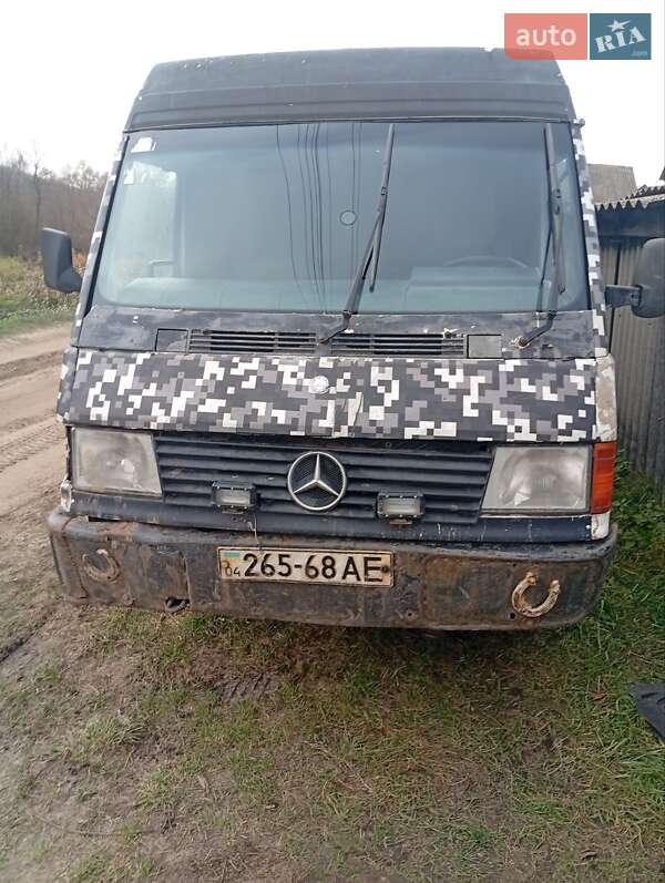 Mercedes-Benz MB-Class 1994