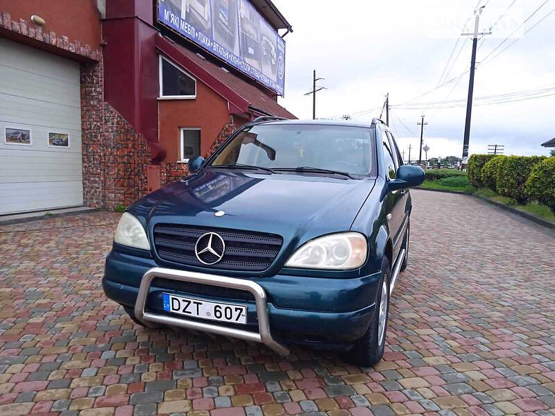 Mercedes-Benz ML 320