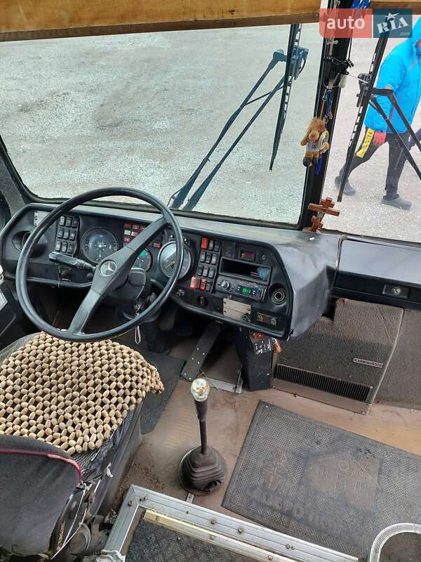 Туристический / Междугородний автобус Mercedes-Benz O 302 1976 в Кривом Роге
