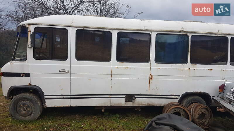Мікроавтобус Mercedes-Benz O 309 1981 в Косові