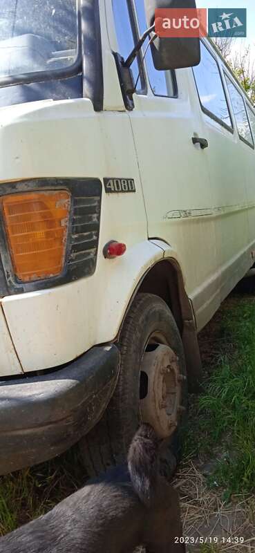 Микроавтобус Mercedes-Benz O 408 1994 в Снигиревке