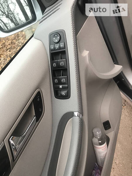 Универсал Mercedes-Benz R-Class 2010 в Львове