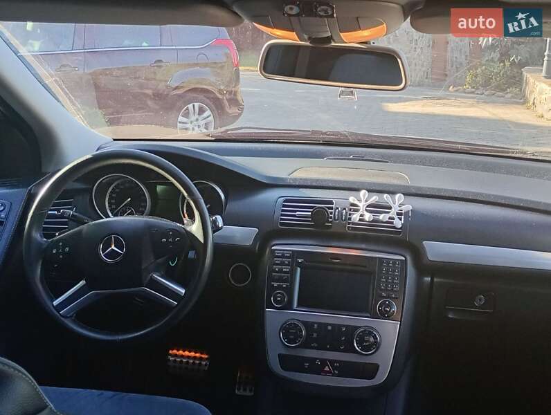 Универсал Mercedes-Benz R-Class 2010 в Ровно