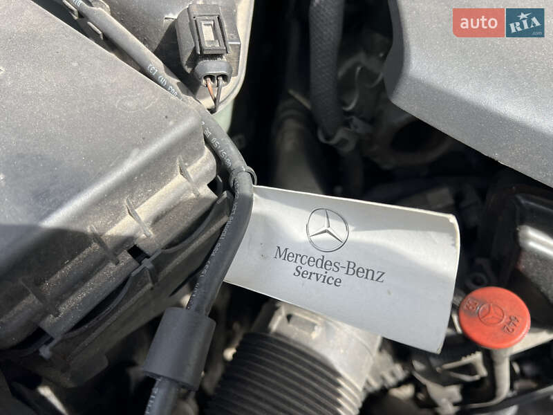 Минивэн Mercedes-Benz R-Class 2011 в Киеве