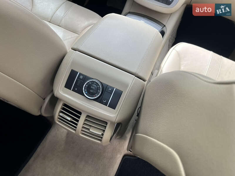 Минивэн Mercedes-Benz R-Class 2011 в Киеве
