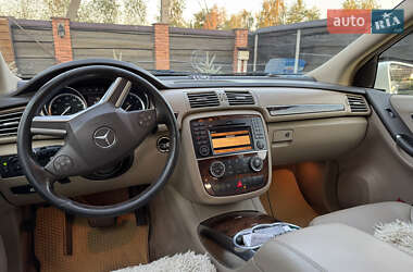 Минивэн Mercedes-Benz R-Class 2011 в 