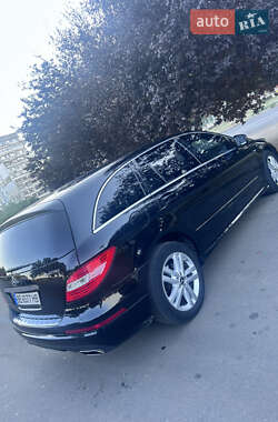 Универсал Mercedes-Benz R-Class 2010 в 