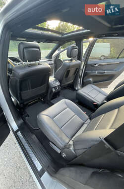 Мінівен Mercedes-Benz R-Class 2011 в 