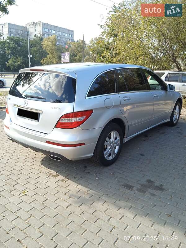 Мінівен Mercedes-Benz R-Class 2011 в Києві