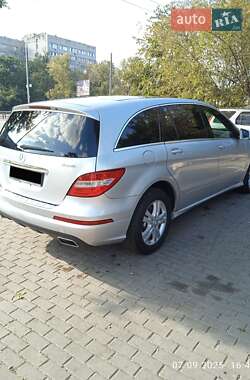 Мінівен Mercedes-Benz R-Class 2011 в 