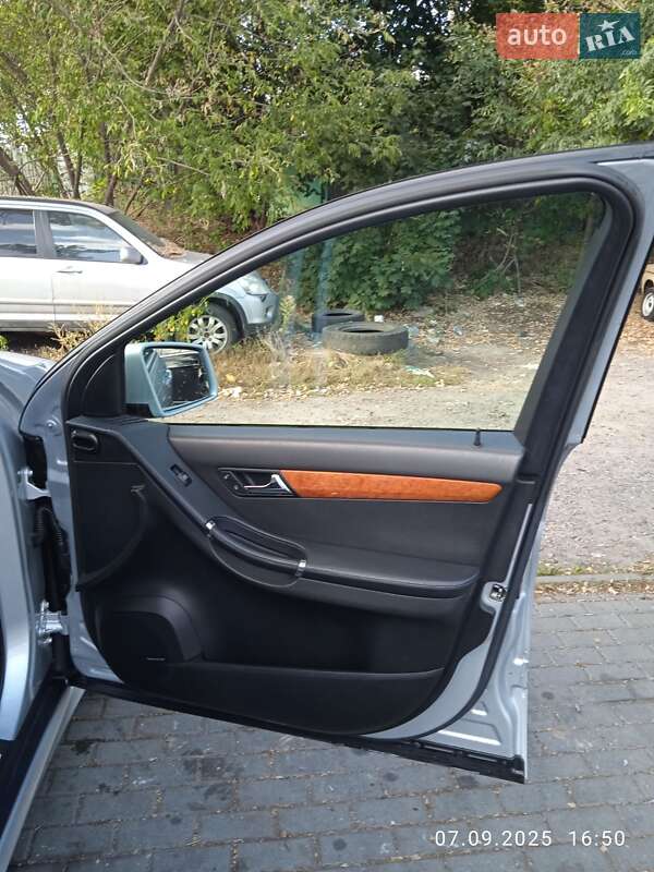 Мінівен Mercedes-Benz R-Class 2011 в Києві